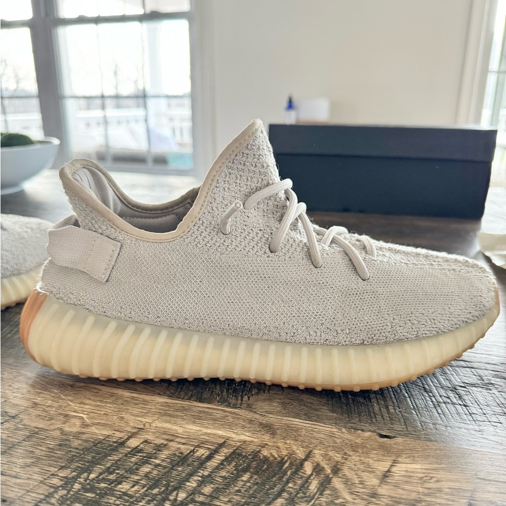 Adidas Yeezy Boost 350 V2 Sesame